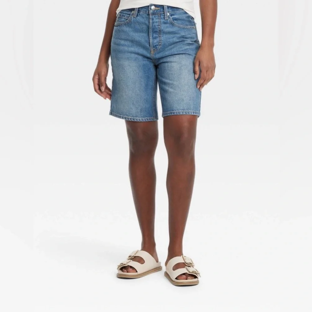 Women's Universal Thread Mid-Rise 90's Baggy Denim Bermuda Shorts Size 0